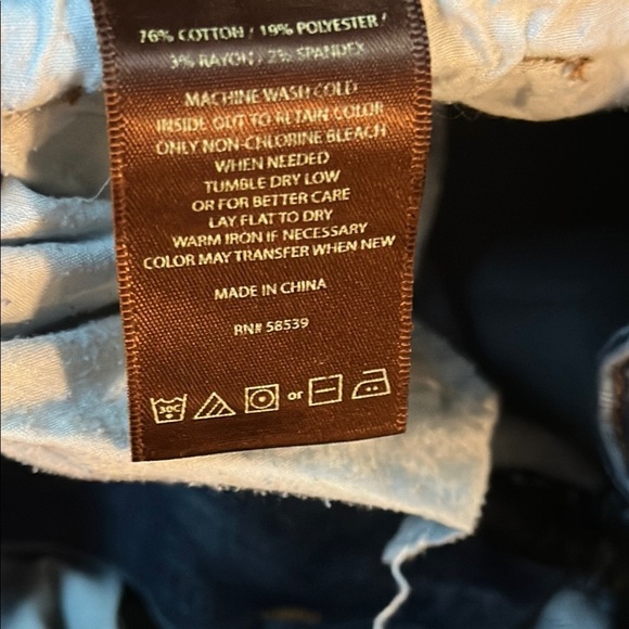 Kut from the Kloth Blue Jeans with Distressed Look - Picture 5 of 8